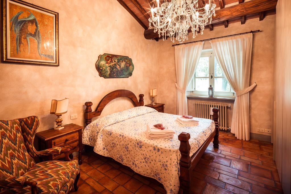 Podere Poggio Mendico อาเรซโซ ภายนอก รูปภาพ