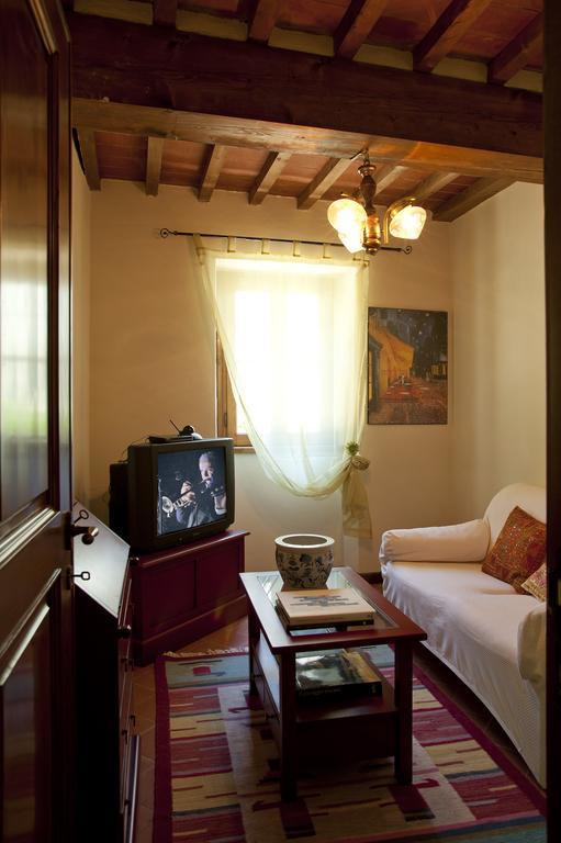 Podere Poggio Mendico อาเรซโซ ภายนอก รูปภาพ